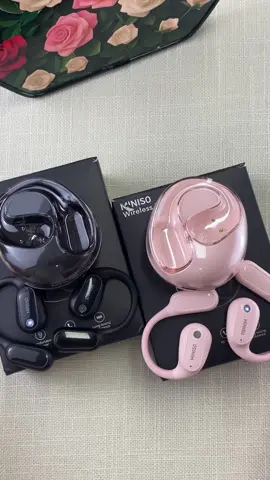 MINISO190 Earphones#minisoearbuds #minisotranslationearbuds #miniso #earphones #earbuds #airpod #springglowup #spotlightfinds  #wireless #musically #gift #girlfriendgifts #aitranslation #translate #spanishtiktok #tiktokmademebuy #tiktokshop #translation #wirelessearbuds  #fitnessgear #techdeals #miniso #shopvideocarnival #translate #spanishtiktok #treasurefinds #buttawithnyxcosmetics #friends #couplegifts #boyfriendgifts  #tiktokshopbacktoschool #earbuds 