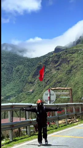 Phong Cảnh Thật Hùng vĩ ❤️ #sapa #deooquyho #caukinhrongmay 