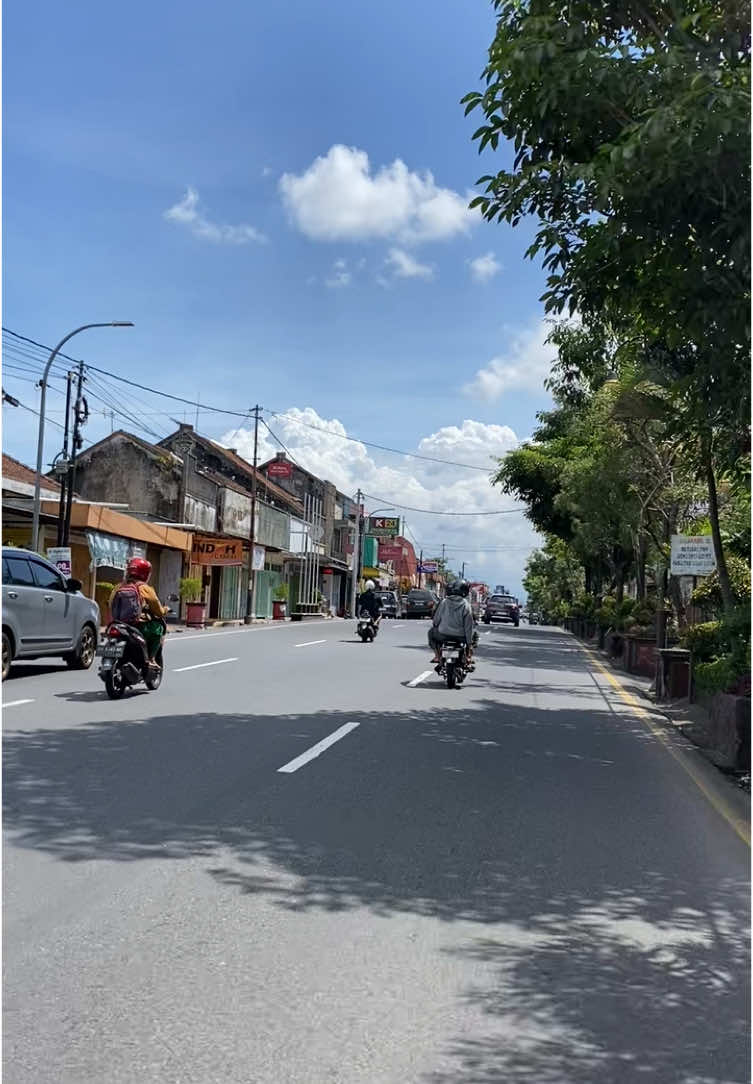 Esok panas, sore udan, bengine kngen😀🤪#mgl0km 