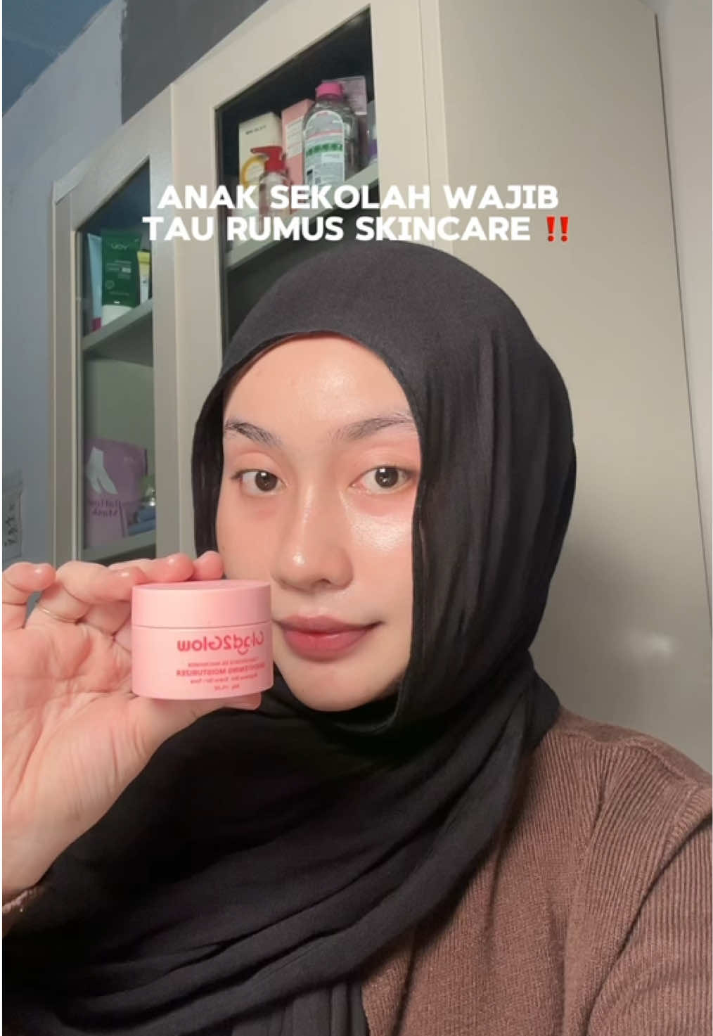 Anak sekolah wajib tau rumus skincare biar ga salah” memilih skincare ,🥰 koreksi kalo salah ya 🥰 #skincare #skincareroutine #skincaretips #rekomendasiskincare #fyp 