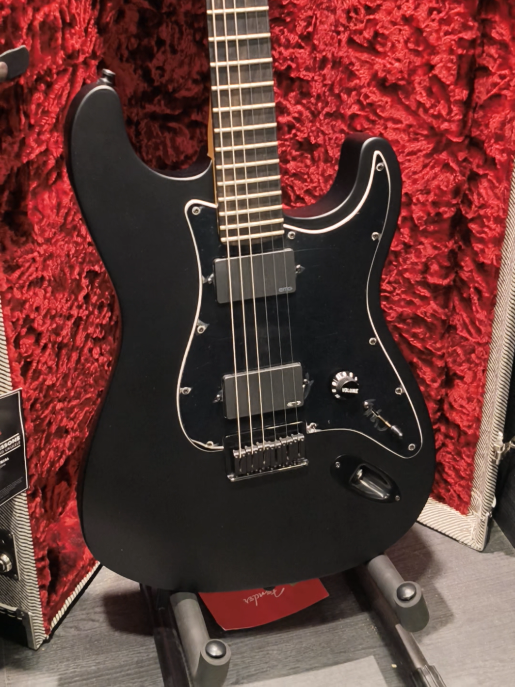 Fender Jim Root Stratocaster #seaconsquare #guitar #musicarms #modern #fender #fenderguitars #electricguitar #slipknot #jimroot #jimrootslipknot 