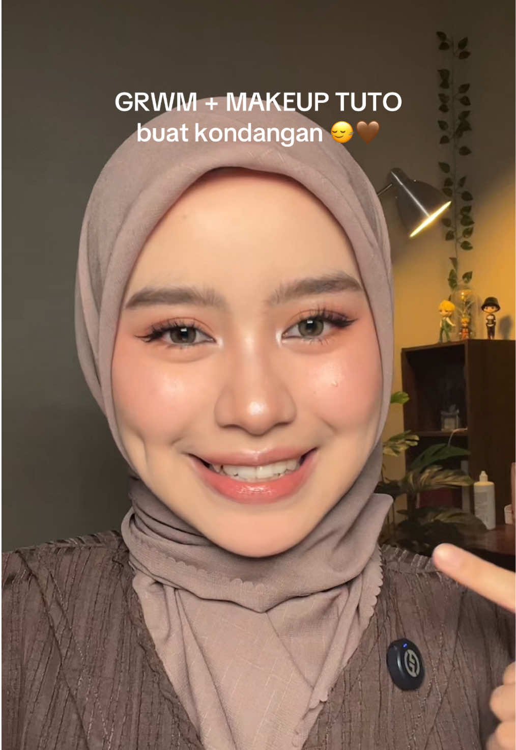 iniii tupell makeup kondangan di story aku yaaa bess 🤎😘 cushion nya g2g shade affogato . produk lainnya aku jwb di komen aja yaa  #makeup #tutorial 