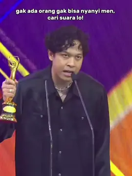 MAAFF GOO😭😭😭🙏🙏 TIBA TIBA KEPIKIRAN INII😭😭🙏🙏 @Morai. lagu kebanggaan bude di nyanyikan @djie.  pasti bude sangat bangga🙏🙏