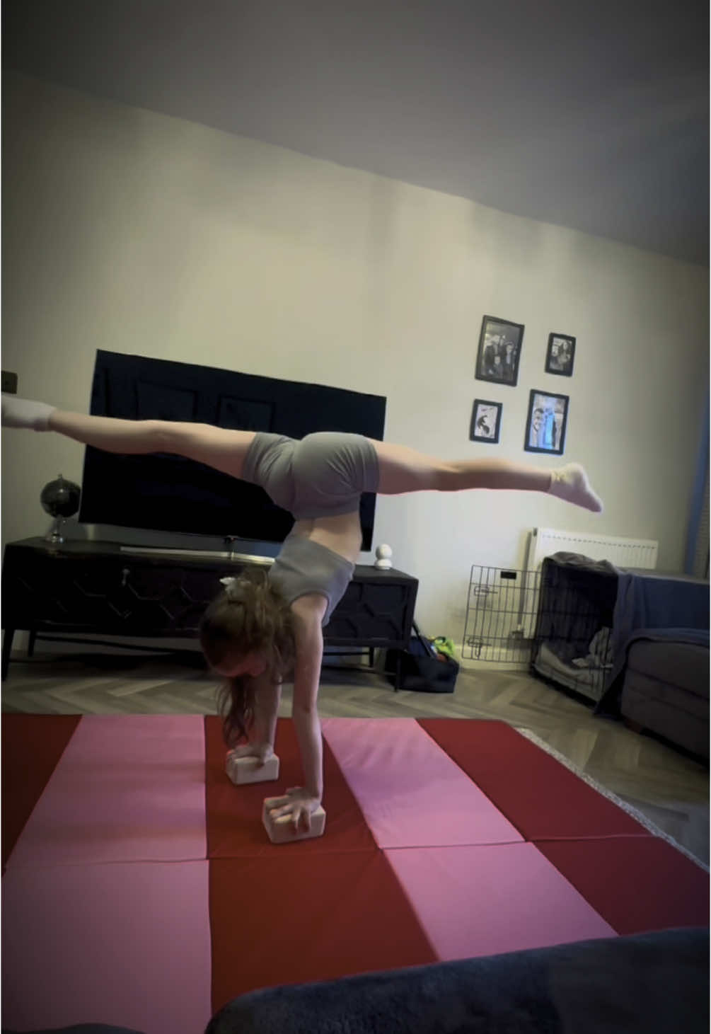 Making shapes 💃🏻 #AcroGymnastics #AcroGym #Acrobatics #AcroLife #AcroSport #Gymnastics #AcroSkills #AcroLove #gymnast #acrobaticgymnast #balanceskills #balance  #flexible #flexibilitygoals #FYP #foryoupagе 