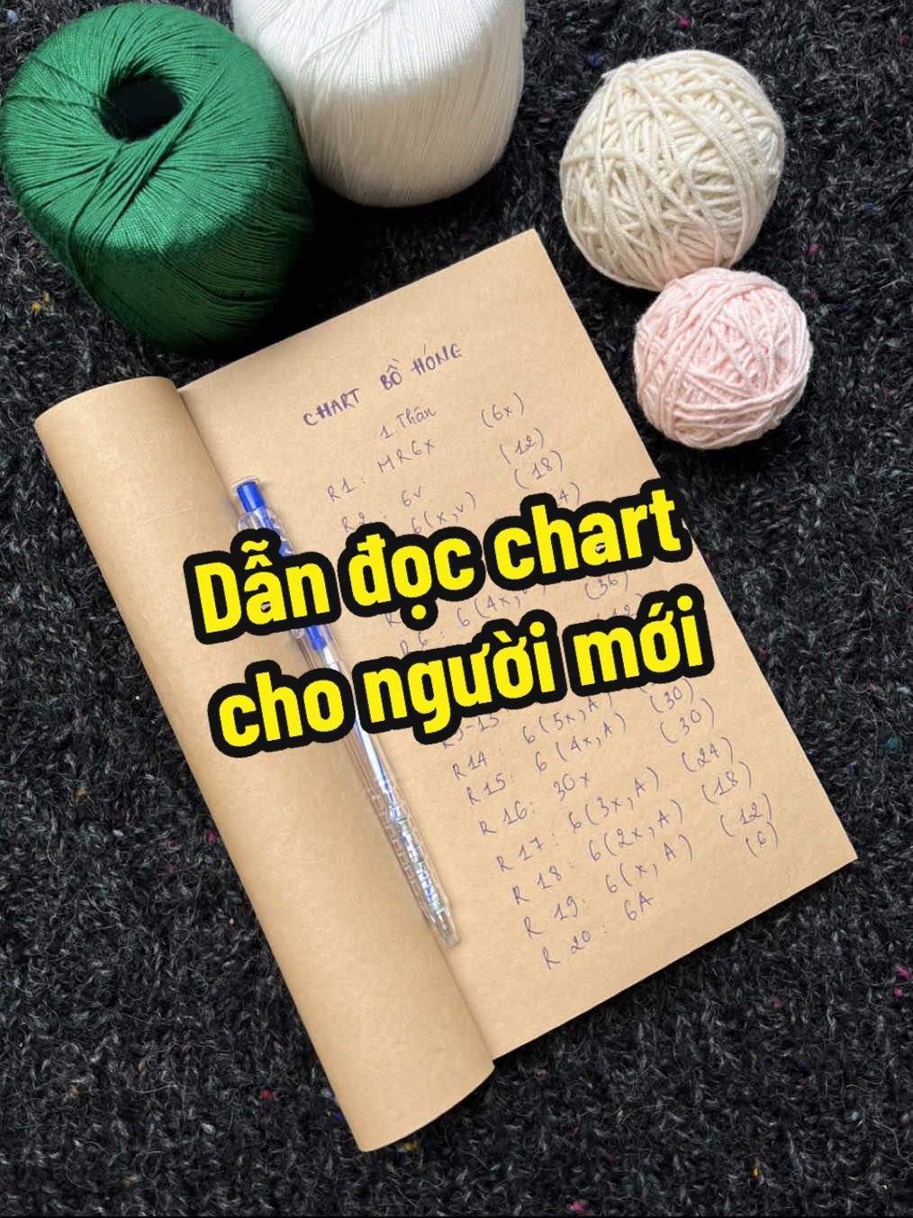 Hướng dẫn cách đọc chart móc len cho người mới bắt đầu.  Đây là cách đọc chart chữ nhé, còn chắc hình thì sau này mình sẽ lên video khác sau.  Hy vọng video này sẽ giúp ích được cho những bạn mới bắt đầu học móc len và đang gặp khó khăn khi đọc  chart  #LearnOnTikTok #crochettutorial #handmadebynga #moclen #crochettiktok 