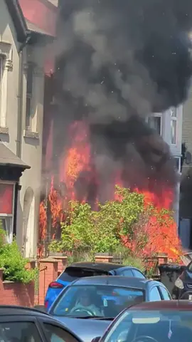 Residents of a multi-occupied 'exempt' hostel in Edgbaston had a lucky escape after rubbish caught fire and engulfed the property in six metre high flames #birmingham #westmidlands #news
