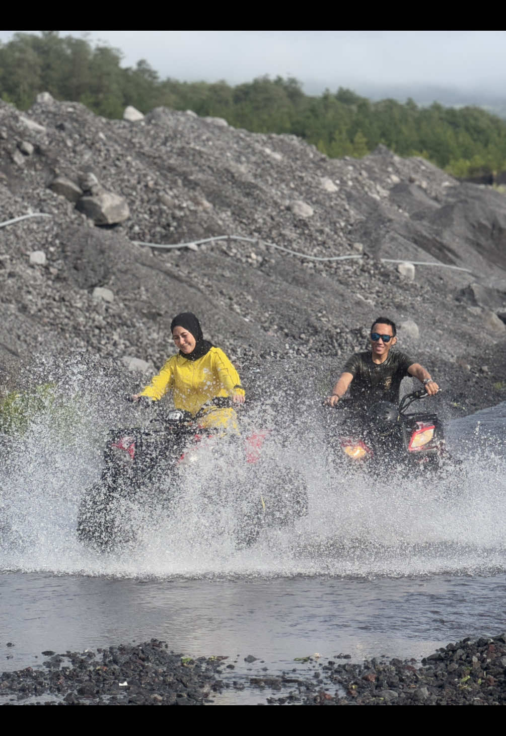 main atv di aliran lahar semeru kapan lagi yakan 😊 #fyp #semeru #pronojiwo #lavatour 