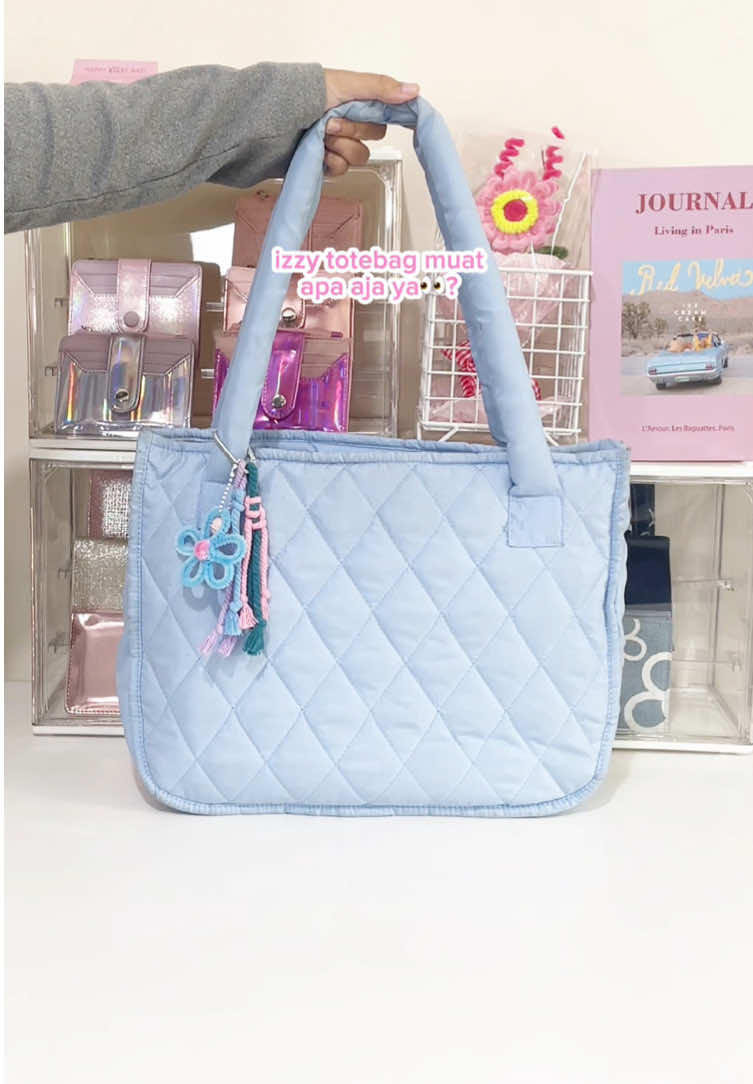 Izzy Totebag gemes ini spacenya luas loh☁️☁️ #celahlangit  #totebagaesthetic #izzytotebag 