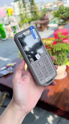 800 touch new mới tinh chưa qua sử dụng, 4G 2 sim chống sock chống nước và siêu bền bỉ