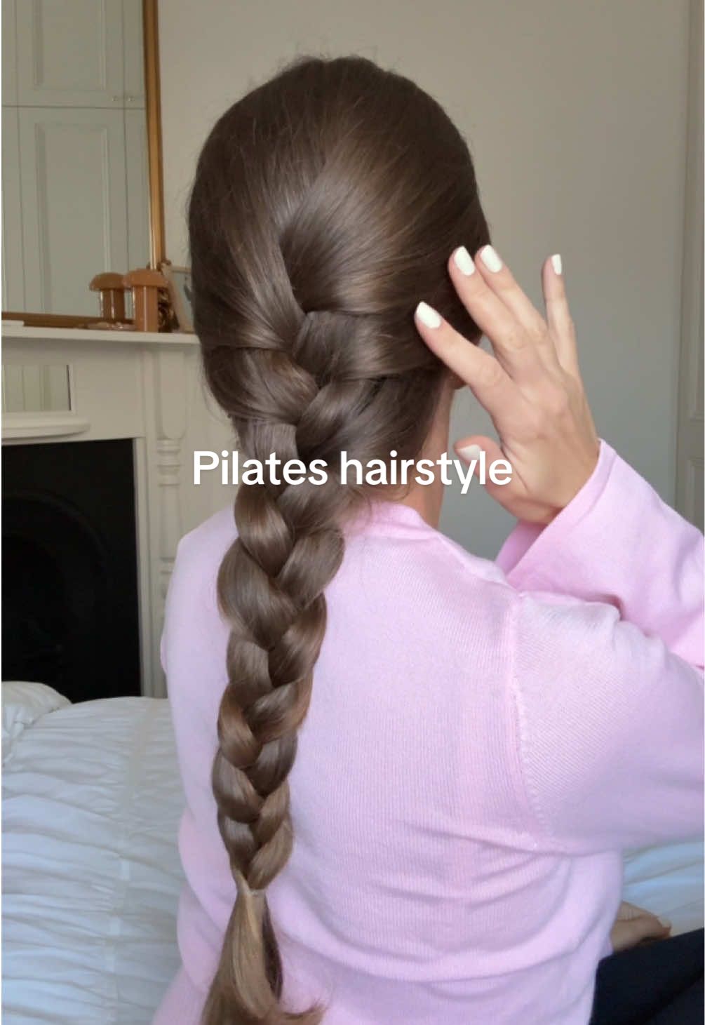 Try this hairstyle next time you’re going to pilates 🩰🤍✨ #pinkaesthetic #pilatesgirl #pilateshair #hairgoals #frenchbraid #girlythings #hairinspo #hairideas #CapCut 
