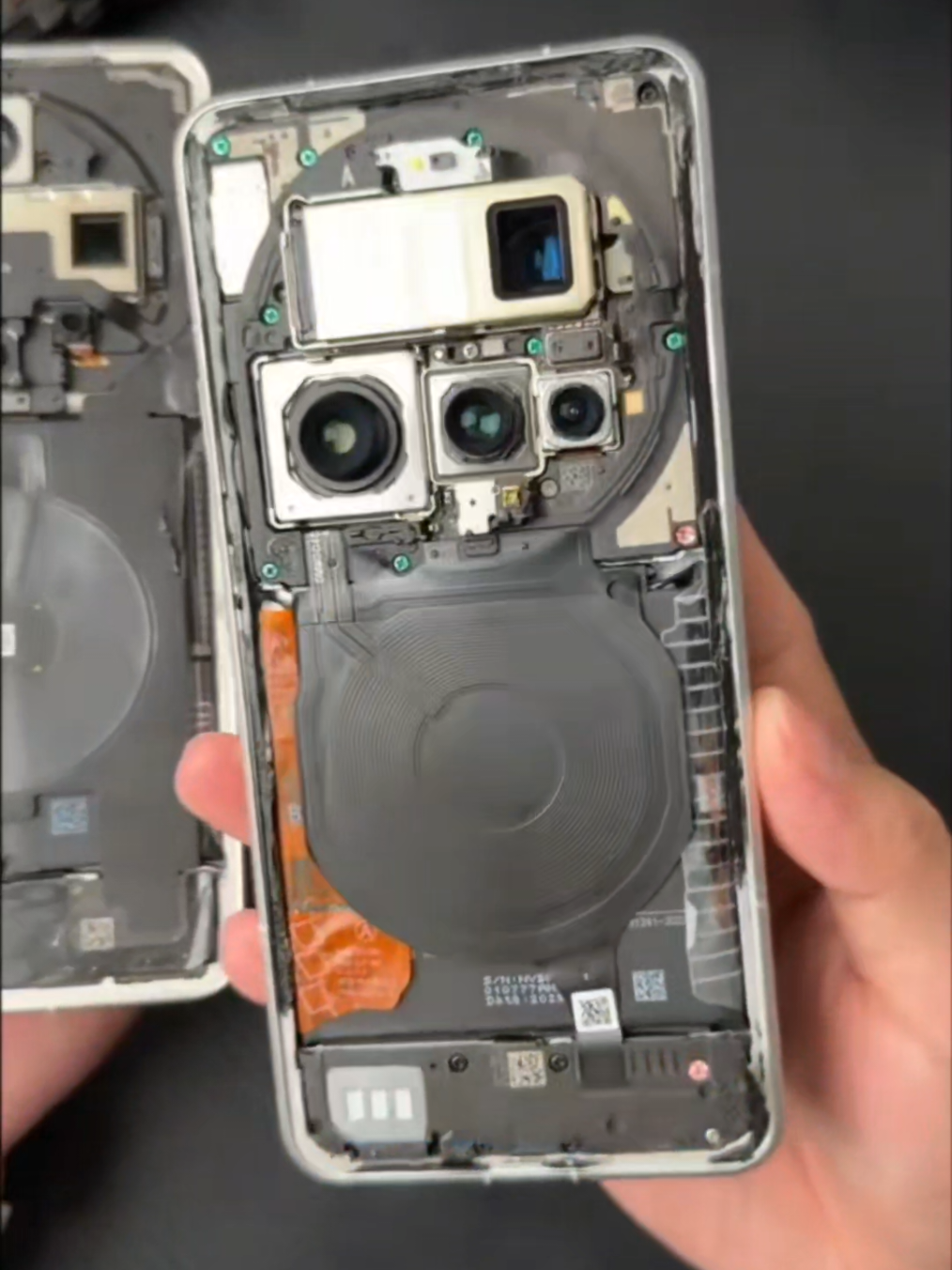 Xiaomi 15 Ultra and Oppo X8 Ultra teardown #Xiaomi #Oppo #xiaomi15ultra #oppofindx8 #android #techtok #coloros #hyperos #oneui7 