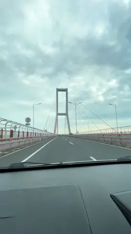 Cantik ✨#suramadu #suramadubridge #jembatansuramadu #fypage #jawatimur 