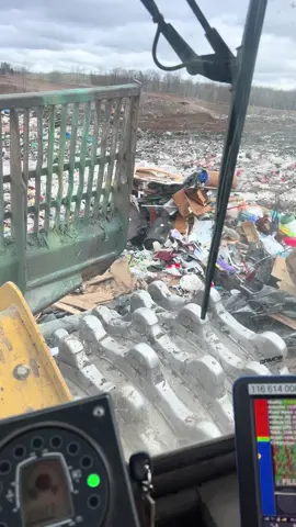#fyp #foryoupage #landfill #landfilloperator #usa #wastemanagement #garbage #wisconsin #randomthings #trash #music #