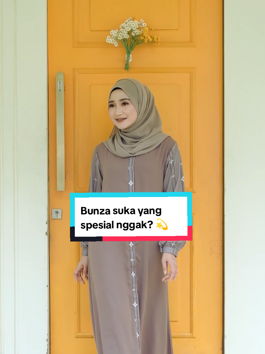 Bunza suka yang spesial nggak? 💫 Kalau gitu, Selaras Dress ini wajib banget jadi pilihan! Gamis cantik ini pas banget buat nemenin momen-momen spesial✨💖  🛍️ Nah, jadi mau pilih yang mana nih? Jawab di kolom komen nanti Minza DM detail dress sekaligus sama promonya!😉👇 #rekomendasi #gamis #katun #mom #daily 