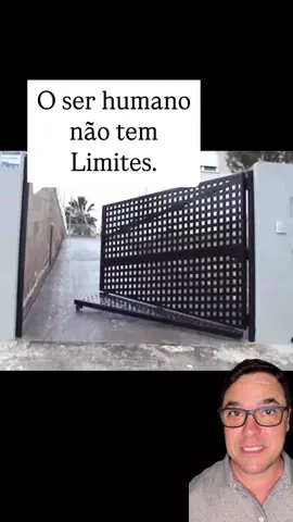 Ganharam meu respeito com essa ideia! Um portão articulado que se adapta perfeitamente ao desnível do terreno? Isso não é só engenharia, é genialidade na prática! A parte inferior se dobra conforme o portão abre, acompanhando o aclive sem travar no chão. Inteligência aplicada do jeito que a gente gosta: funcional, elegante e fora do comum. E você? Faria um desses se precisasse? CURTE, COMENTA E COMPARTILHA! Não esquece de seguir o meu perfil😉 Créditos @mazal_at89  👉🏻Ao proprietário do vídeo: Se você não autorizar o remix deste vídeo, peço que entre em contato comigo pelo direct, e iremos removê-lo imediatamente. 👉🏻To the video owner: If you do not authorize the remix of this video, please contact me via direct message, and we will remove it immediately. #portão #dicasdecasa #dicasinteligentes #dicasuteis #reelsbrasil #engenhariainteligente #portaoarticulado #ideiascriativas #engenhosidade #portaoautomatico #engenhariacivil #casainteligente #construcaocriativa #ideiasengenhosas #solucaointeligente #inovacaonaconstrucao #engenharia #brasil #eua #flaviodicas360