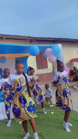 Si tu rigoles Dieu va te punir 😩 #abonné #dansetiktok #ceremonie#anniversaire 