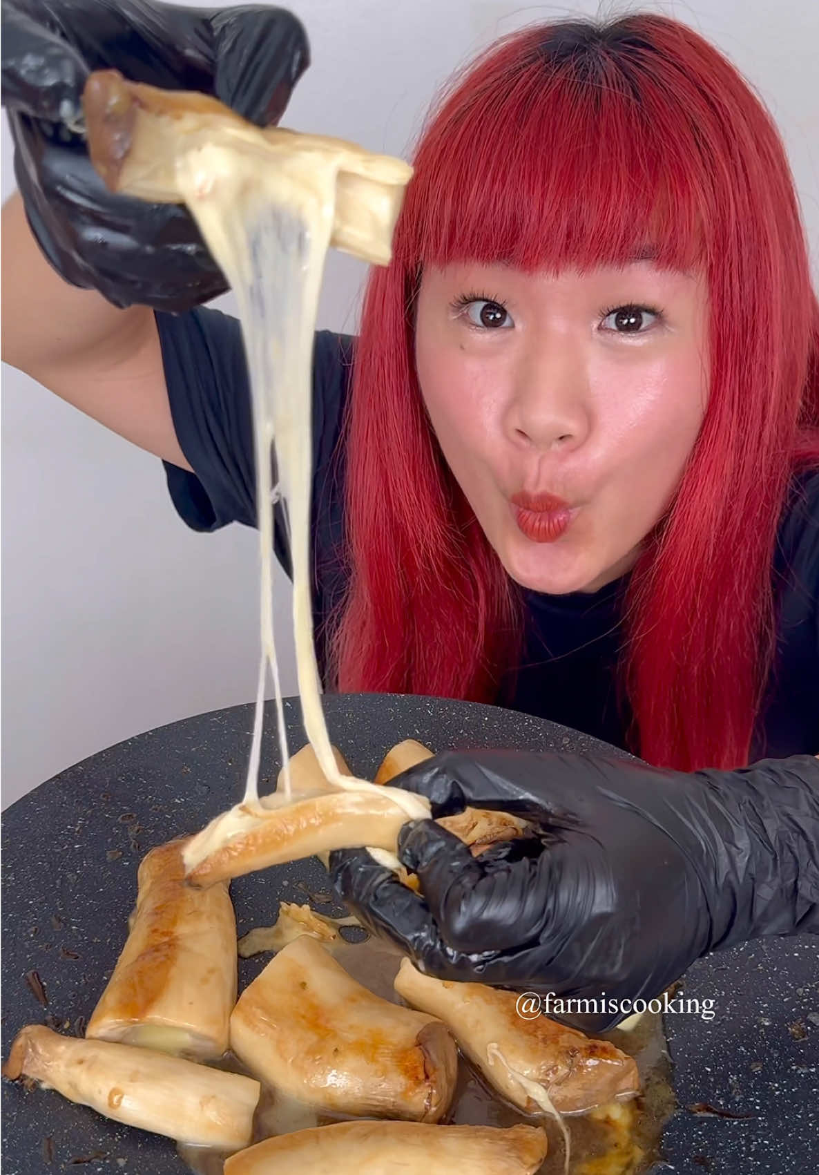 ASMR Grilled eryngii mushrooms with cheese🧀🍄เห็ดย่างชีส😋 #tiktokfood #ห้องครัวtiktok #tiktokพากิน #asmr #cheese #นักชิมอาหาร 