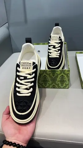 💥Siêu Hot mẫu giày S13 SILKY SHOES đã cập bên New 2025, một mẫu giày nam đẹp chuẩn form thể thao cùng họa tiết vân nổi khỏe khắn, rất sang và dễ phối đồ…#giaythethaonam #giaysneaker #giaynamdep #silkyshoes 