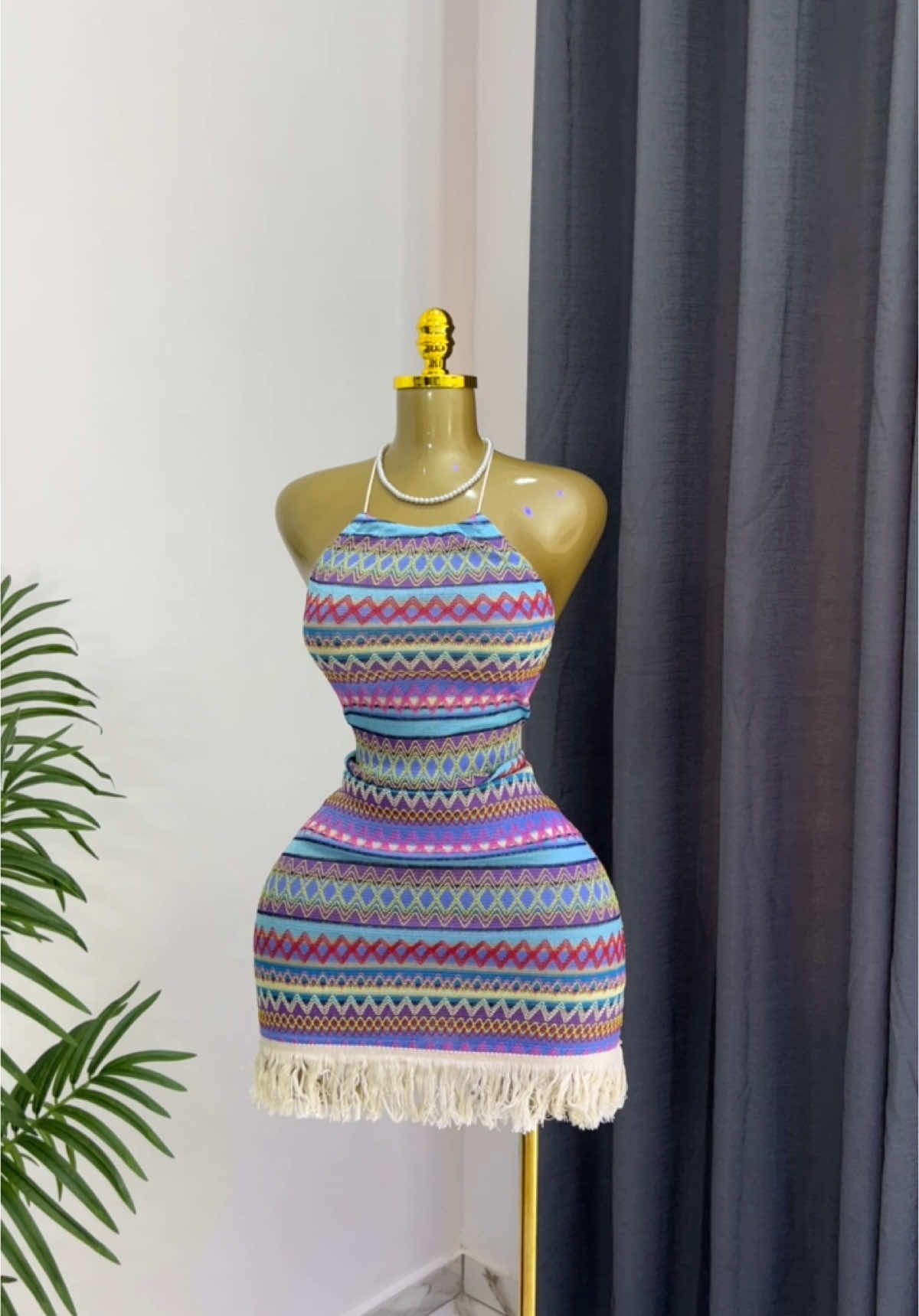 I sell pretty dresses for Ladies #viralvideoシ #ladiesthrift #foryoupage #fyp 