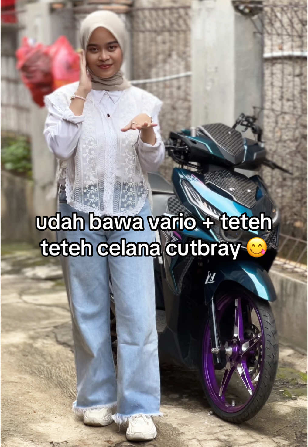 candu yaaa 🤤