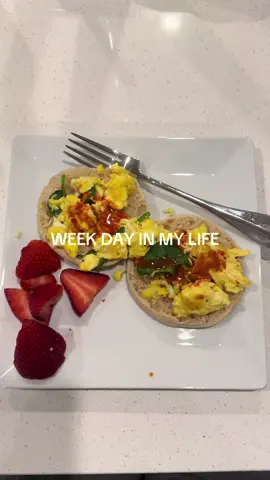 busy busy #dailyvlog #wellness #diml #supplements #morningroutine #fyp #pilates 