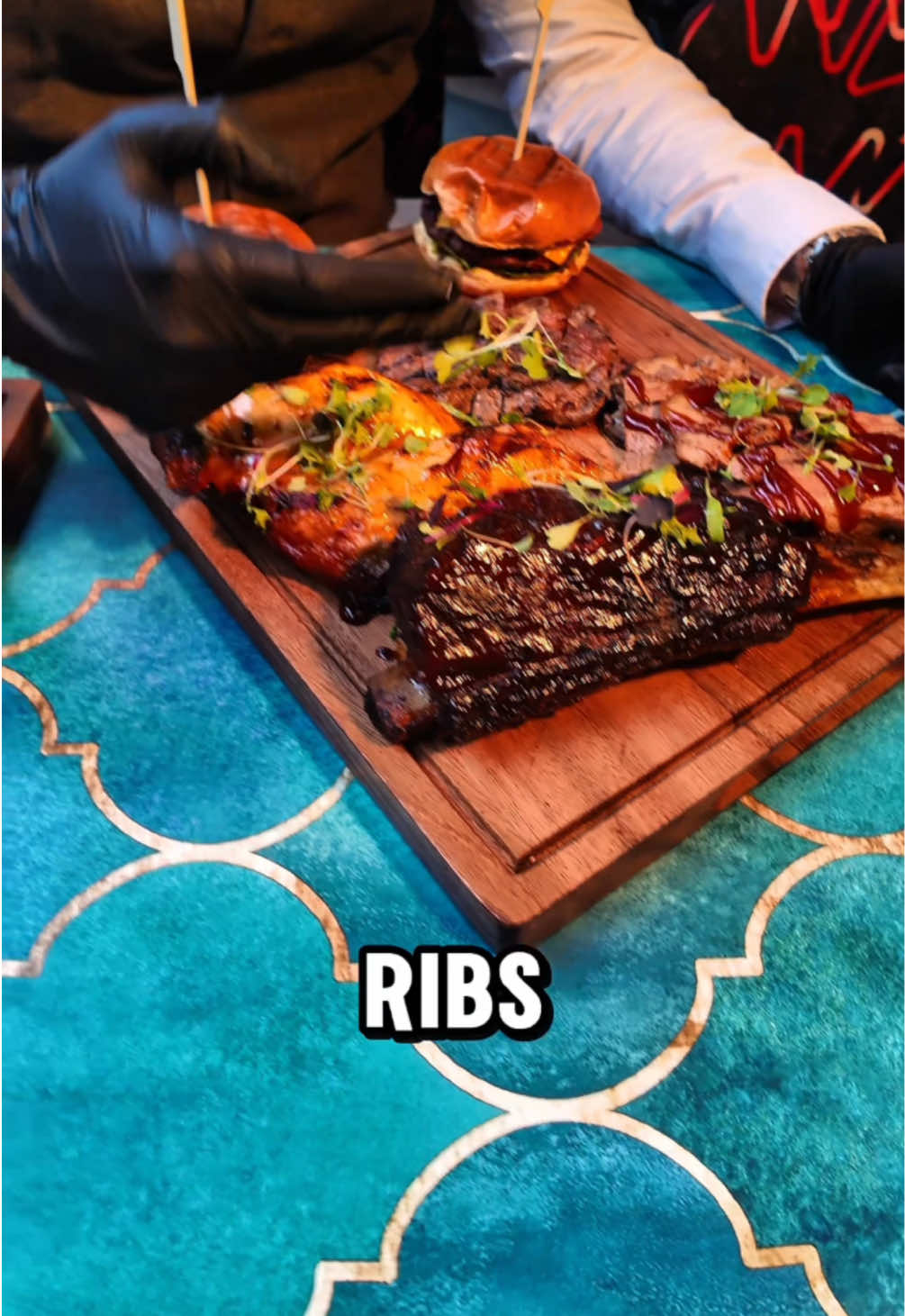 The Ultimate BBQ Grilled Sharing Experience Made for good times, great food, and even better company. For just £75, get all this fire on one tray: • Full rack of BBQ ribs • Smoked brisket – melt in your mouth • Two American cheeseburgers • 8oz sirloin steak • Half Perry chicken • 6x sticky BBQ wings • Hand-cut fries • Corn ribs • Mac n cheese • Haus slaw • Peppercorn sauce Perfect for 4. No compromises. Just pure flavour. Available now at Smoky Boys American BBQ done right #SmokyBoys #BBQPlatterGoals smokyboys.com #BBQFeast #FoodieFinds #LondonEats #GrillGoals #FoodLovers #BBQLovers #AmericanBBQ #PlatterFor4 #SteakAndRibs