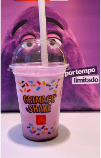O Grimace Shake chegou no cardápio do Méqui! 💜😍 Vem experimentar essa novidade roxinha e deliciosa que vai conquistar o seu coração! 😋 É por tempo limitado! Corre pro Méqui.