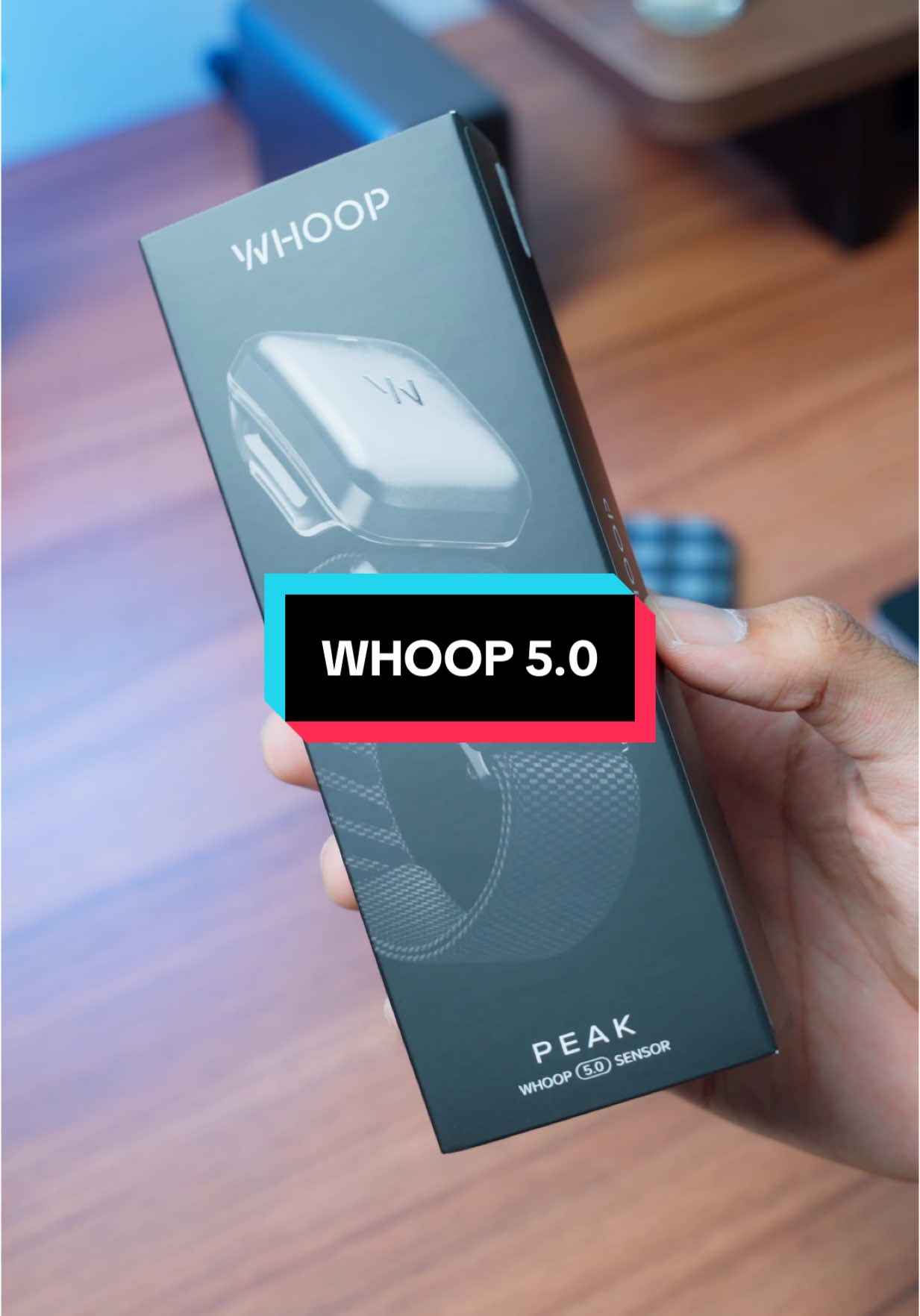 I’m going to put the WHOOP 5.0 to the test, comparing it to my old 4.0 and checking out new features like the healthspan and whoop age. @WHOOP  Stay tuned for a full comprehensive video, I’ll also be trying out the more advanced WHOOP MG with blood pressure and heart health insights 🤝 #whoop #fitnesstracker #health #healthiswealth #unboxing #techtok #Fitness #healthyliving #Tech 