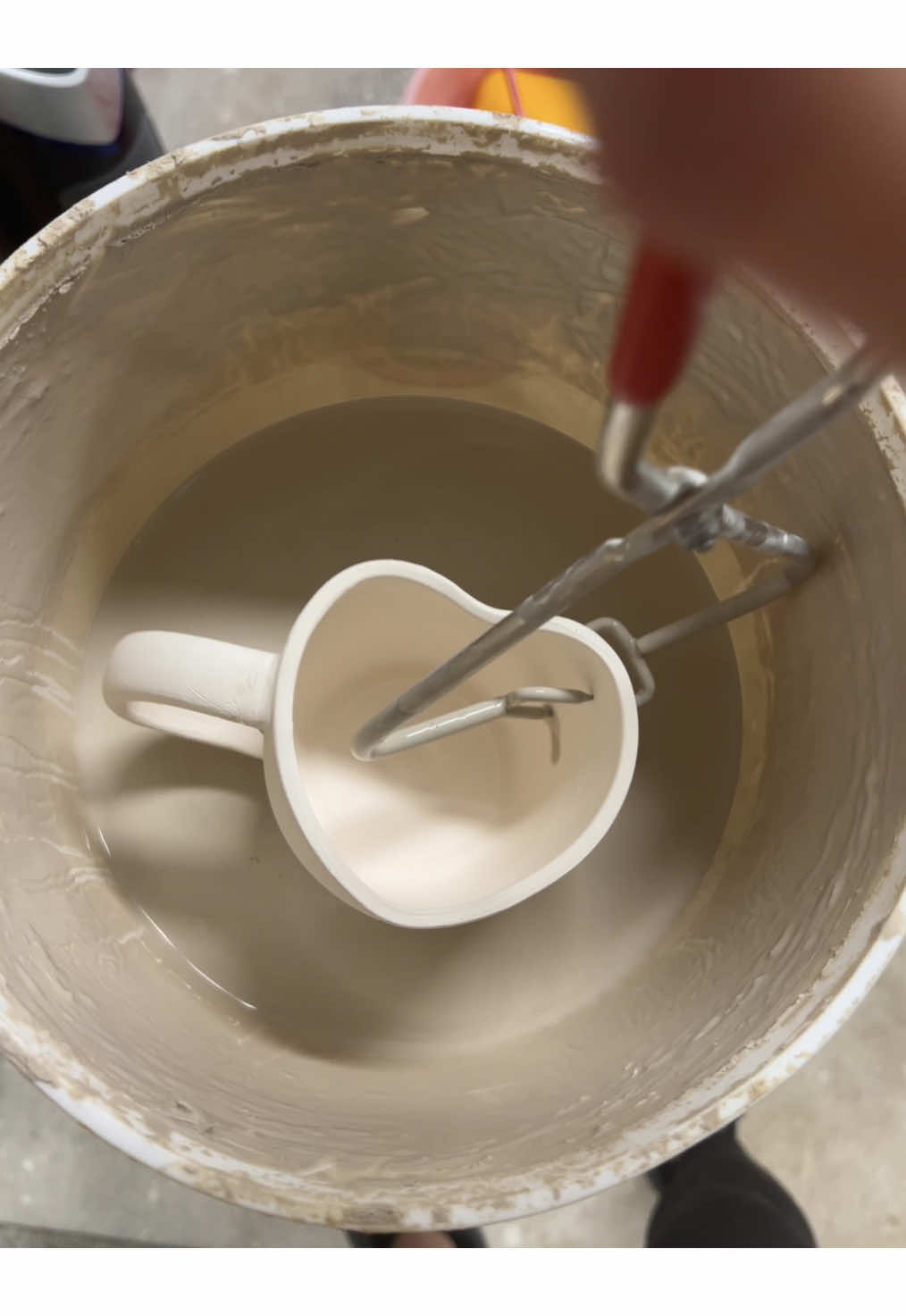 Since everyone liked the first clip so much, here’s another “in case your pottery teacher didn’t show you”  Do you use dry tongs to dip your pieces? I used to. Try dipping them in glaze first, so you don’t get empty spots that you have to go back later to fix. Let me know if you try it! Follow along for more videos like this  #pottery #learning #potteryoftiktok #artwork #teaching #learningnewthings #teach #clay #clayart #ceramics #howto #artsy #incaseyoudidntknow