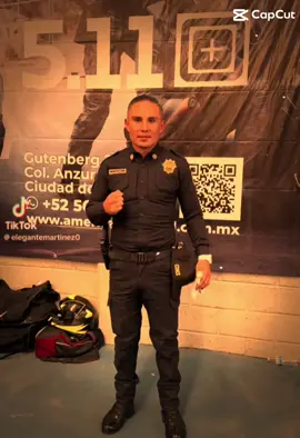 #Motivacional #peralvillo #policiaauxiliardelacdmx #elegante #WBC #tik_tok #CapCutMotivacional 
