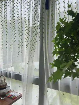 Rèm cửa lá liễu cực thơ. #decor #decoration #decorphongngu #phongxinh #phongngudep #trangtricuaso #treocuaso #remcuaso #trangtriphongngu #remtrangtri #remcua 