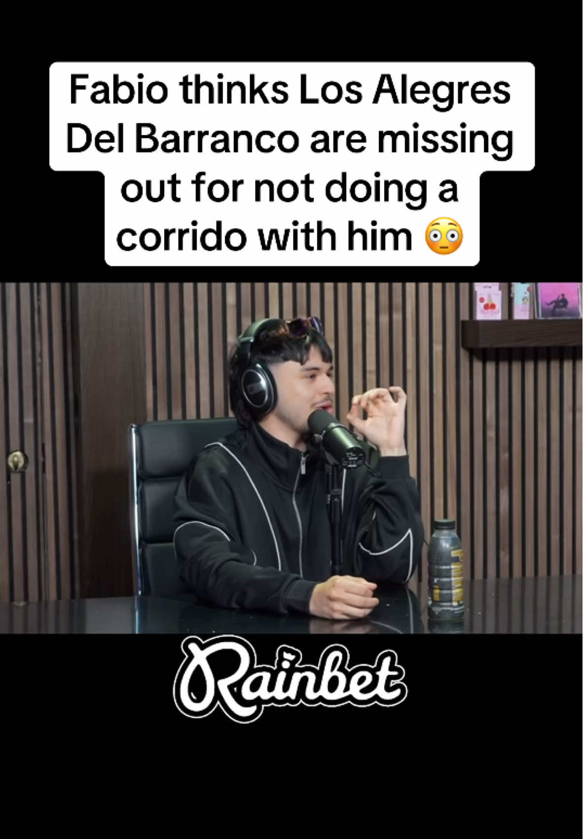 Do you guys think Los Alegres Del Barranco are missing out? #fabioguerra #agushtopapa #losalegresdelbarranco 
