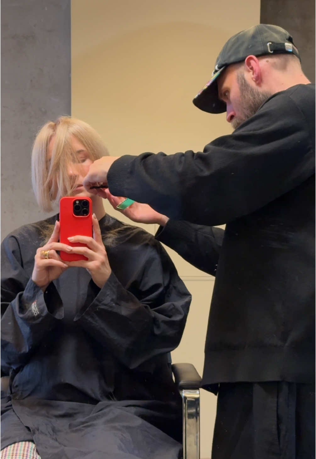 I needed a change, and let me just say I got one! 💁🏼‍♀️ #shorthairstyle #shorthaircut #hairtrends #bobhaircut #blondebob