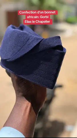 confection d'un bonnet traditionnel africain: Gorbi. Ce style de chapeau est le plus bénéfique pour le client; du 2 chapeaux en 1. Peut être porter sous forme de chapeau rond et de Gorbi. #asookevendor #bonnet #tiktokbeninois🇧🇯 #gorbi #yorubacaps #fypシ゚ #traditional #handmade #jenaimeça 