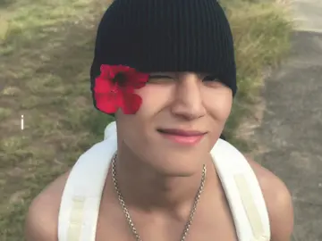 Pretty little baby🎀 #mingyu #seventeen #you #can #ask #the #flowers #foryoupage #fyp #coquette #moots? 
