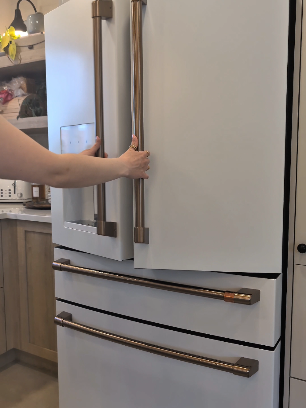 Cleaning and Organizing the Fridge 🫧 Everything is in my Amazon Stores, kitchen section ☺️✌🏻 #steamcleaner #asmrcleaning #asmr #fridgeorganization #fridgecleaning  #organizedhome #cleaningwithgabie 