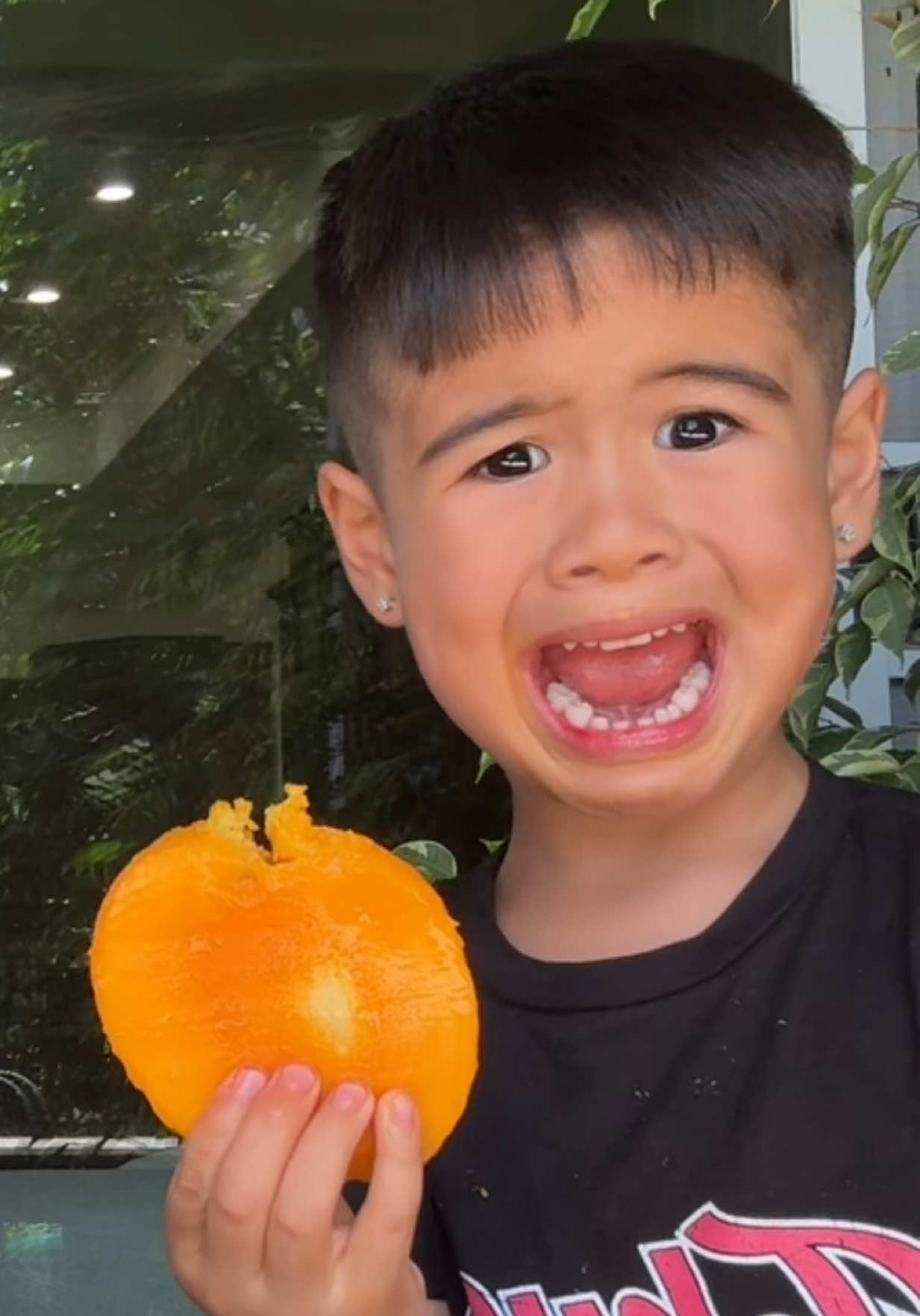 Eating Mangoes with Ezekiel 🤣🥭 this boy is such a character lol 