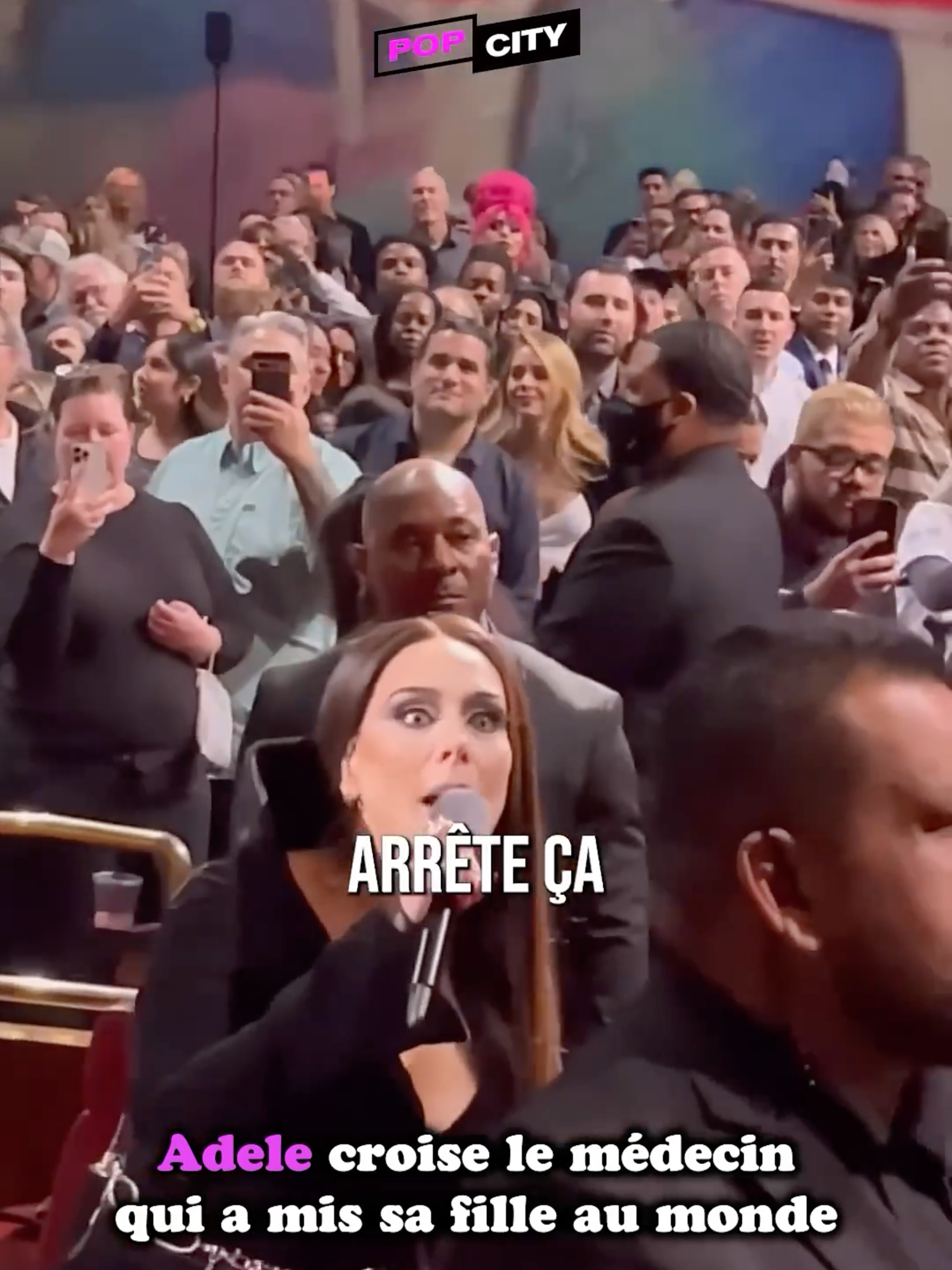 Adele a tout laissé tomber retrouver ce gars #adelelive #adele #maman #pop #popuk #emotion #concert #live