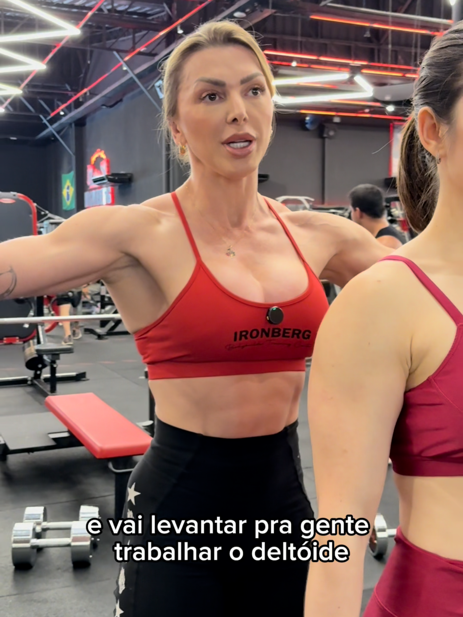 faça isso para ter ombros mais definidos e mais desenhados #angelaborges #vipangelaborges #teamangelaborges #maxtitaniumsuplementos #maxtitanium #darcsport #OficialFarma #fiber #onlyus #UNIGUAÇU #max #panatta #treino #academia #treinodegluteosparamulheres #treinoparamulheres