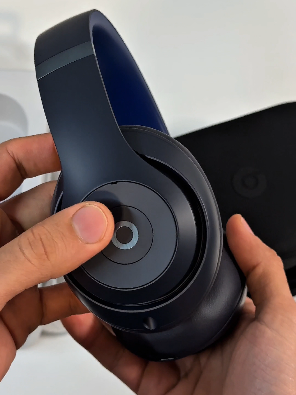 Beats Studio Pro unboxing!Clean design, great sound. Perfect for music,gaming & more.#beatsstudiopro #headphones #headset #tiktokshop #fyp #studiopro 