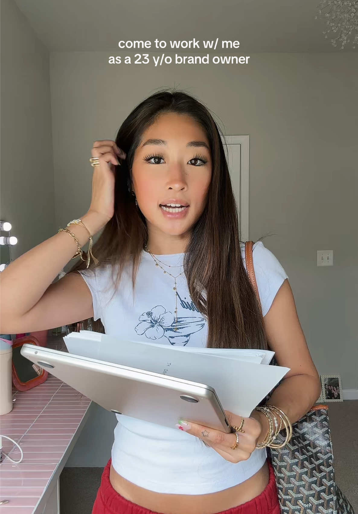 come pack orders with me for @PHLAIR !!! #workdiml #brandowner #packorderswithme #dimlvlog #workvlog #athomelashextensions #lashbusinessowner #lashextensions 