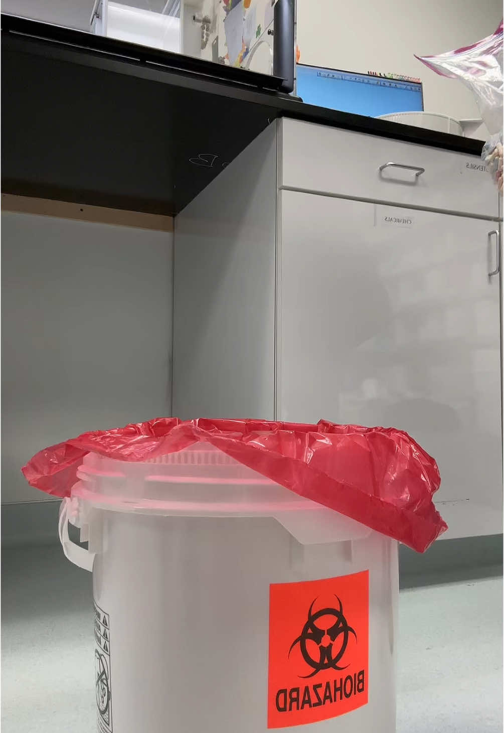 Just disposing of some expires #pharmacytechnician #compoundingpharmacy #pharmacylife 