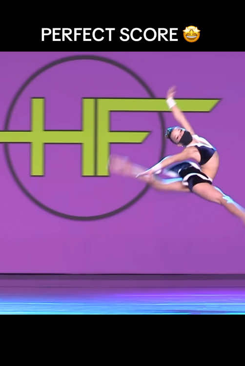 Savannah Menzel 10 years old #youngdancer #kiddancer #talenteddancer #lyricaldance #contemporarydance #lyricaldancer #contemporarydancer #dancecompetition #fyp #foryou #viral 
