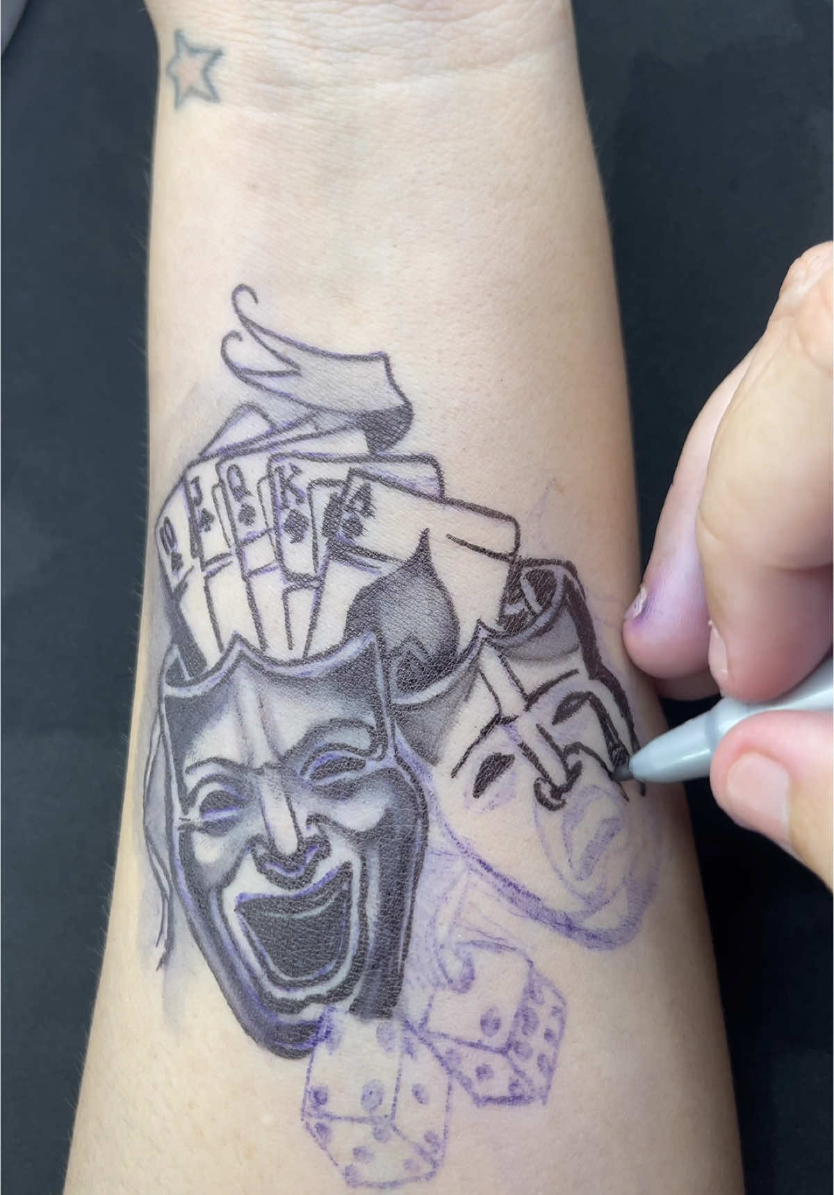 Parte 2: Chora Agora Rir Depois com Dados e Cartas #tattoos #tattoo #fyyy #tattooartist 