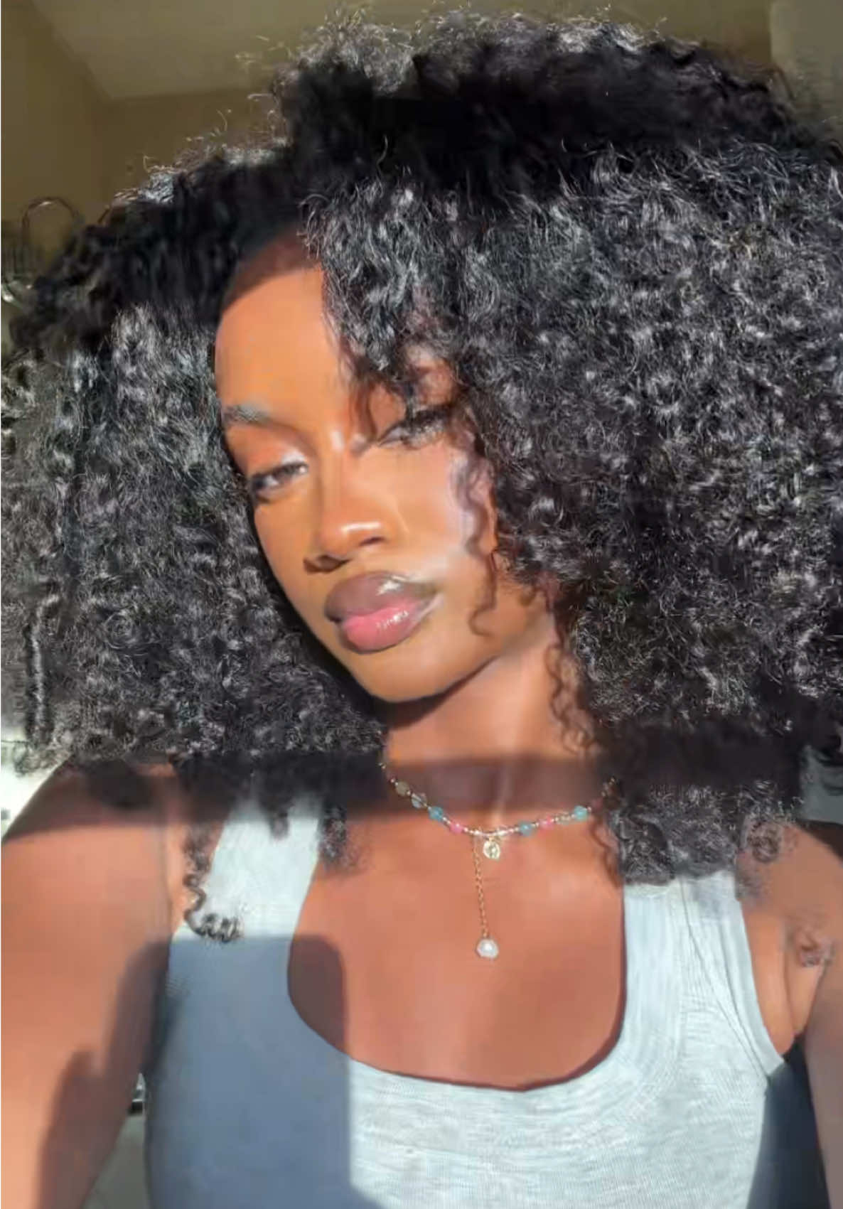 Me and the sun go together real bad 😚 Should I drop the makeup tutorial?