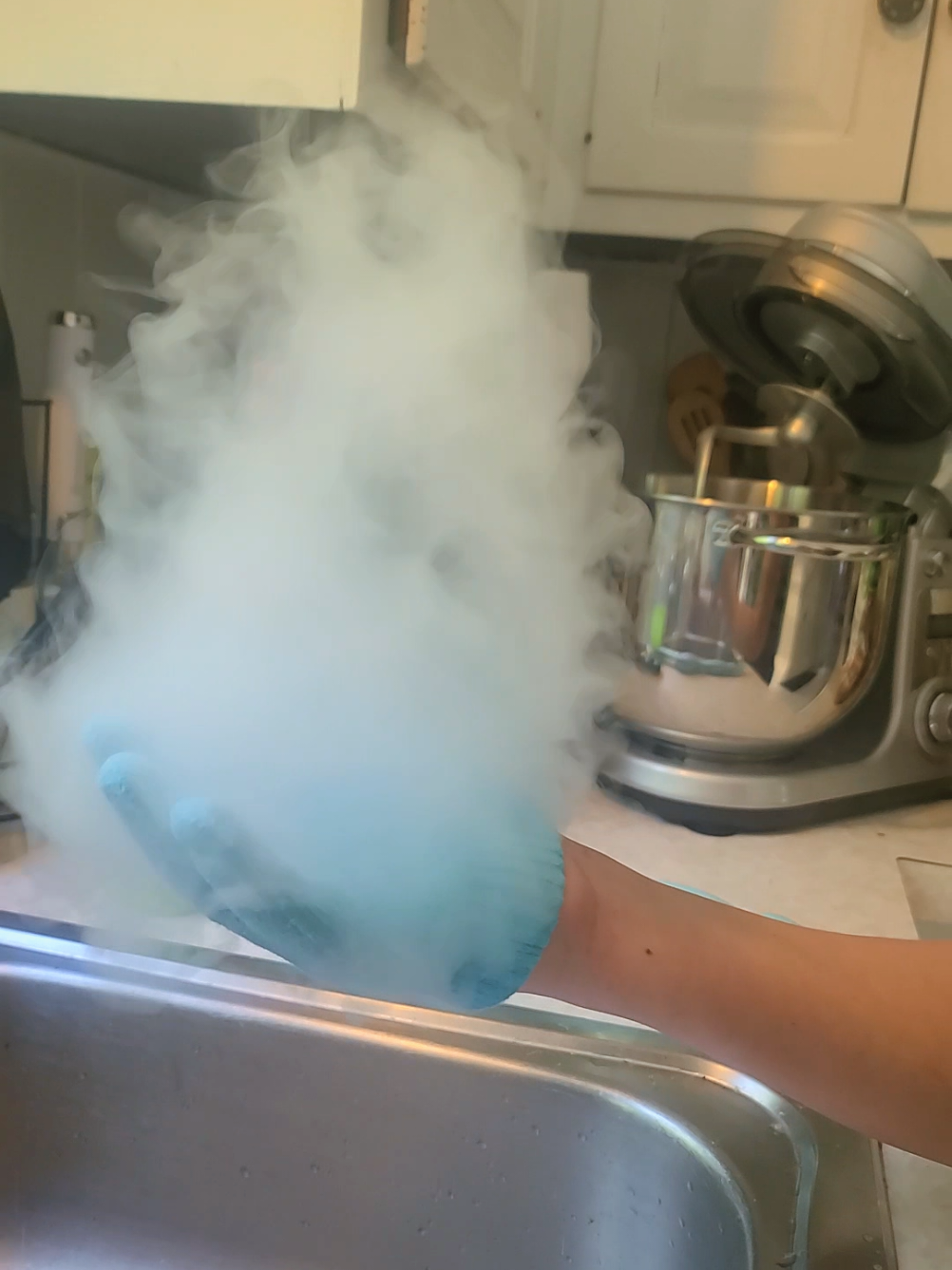 no more using ya ciggs! #vapor #bubblemachine 