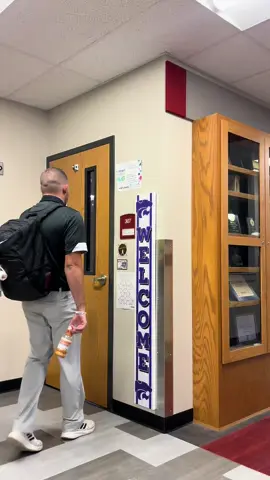 Give the sunrise the attention it deserves!! #teacher #fyp #classroom #maleteacher #teachersoftiktok #coach #ffaadvisor #tiktokteachers #agteacher #agteachersoftiktok 