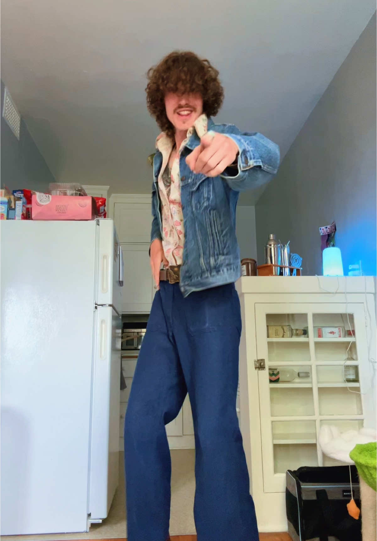LETS DANCE🕺💃 #fypシ #70sfashion #xyzcba #reposting 