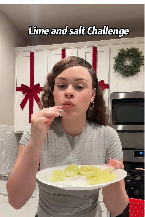 Who invented the combination of lemon and salt ??😂🤣😂#funnyvideos #prank #funnyvideos #fyp #funnytiktok #foryou #happy #jumanjichallenge #fypシ #usa🇺🇸 #funny