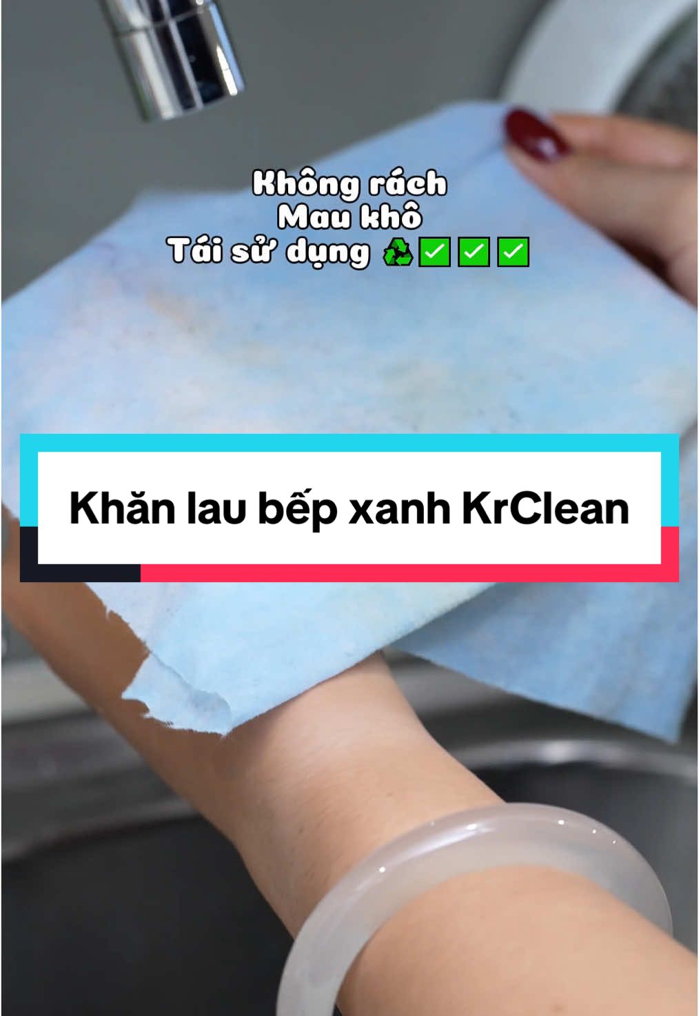 🍽️ Bạn đã quá chán ngán việc lau bếp nhiều lần mà vẫn không thể loại bỏ hoàn toàn mùi hôi và vết bẩn khó chịu? 🧽 👉 Khăn Lau Bếp KRCLEAN chính là giải pháp hoàn hảo giúp bạn giải quyết vấn đề này. Với khả năng thấm hút nhanh, khử mùi, diệt khuẩn và không để lại xơ vải, KRCLEAN giúp bếp của bạn luôn sạch sẽ, tươi mới mà không cần tốn quá nhiều công sức. 💡 Dễ dàng giặt sạch và tái sử dụng nhiều lần, KRCLEAN giúp bạn tiết kiệm thời gian, chi phí và luôn có một không gian bếp hoàn hảo. MUA NGAY !!! ❤️  #vinagreenplus #krclean #khanlaubepxanh #cooking 